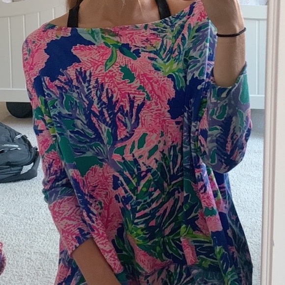 Lilly Pulitzer Long Sleeve Top💐⭐️🤸‍♀️ - Picture 2 of 4